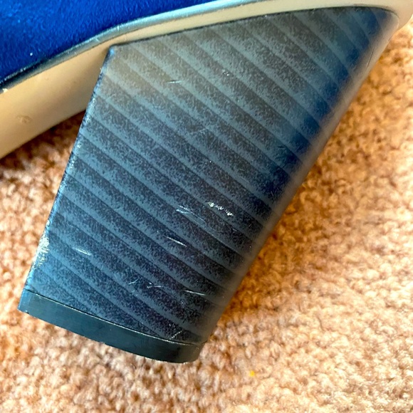 🍀Leila Stone Blue Suede Heels with Two Buckles size 6.5 - Picture 5 of 11